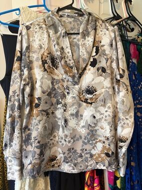 Calvin Klein Neutral Floral Satin V-Neck Blouse in Beige and Gray